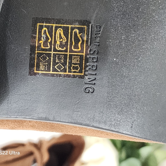 Brown Suede Ankle Boots with Fringe - Picture 7 of 13